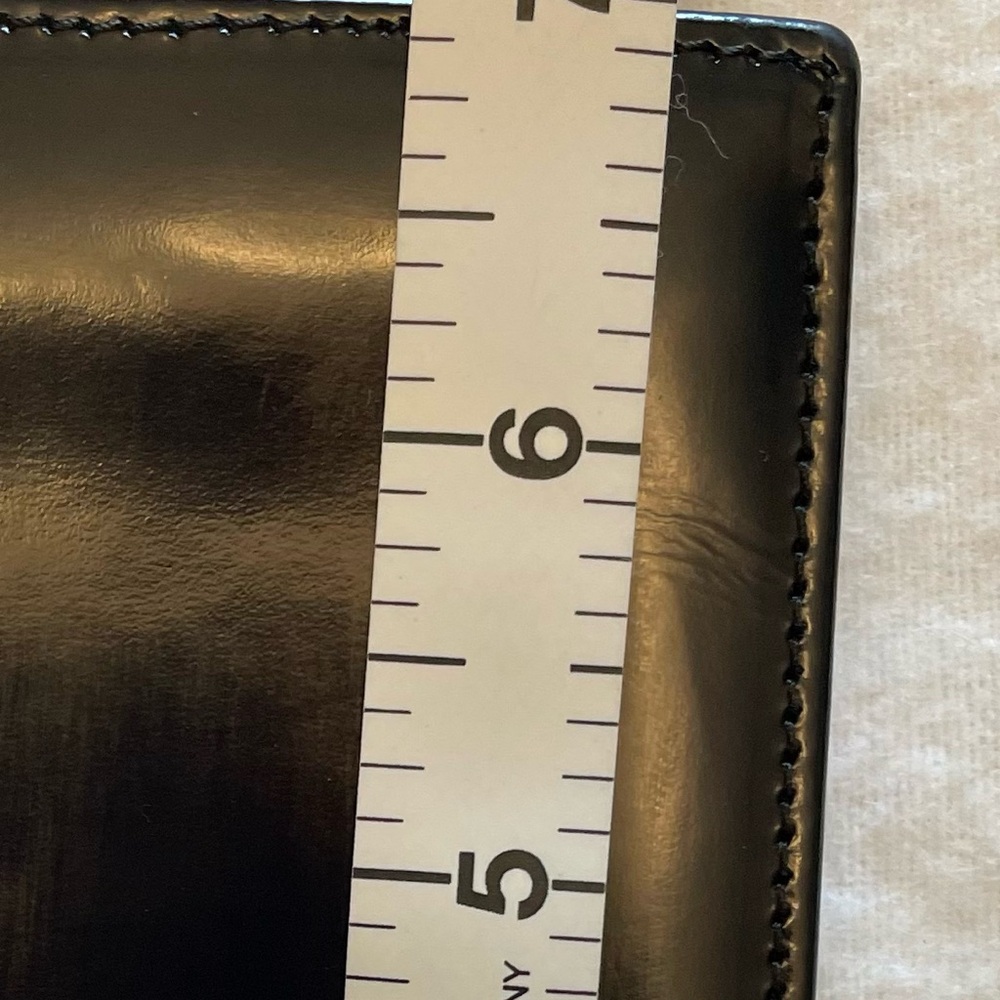 Salvatore Ferragamo Authentic Vintage Shiny Black Leather Slim Bifold Wallet - Picture 10 of 11